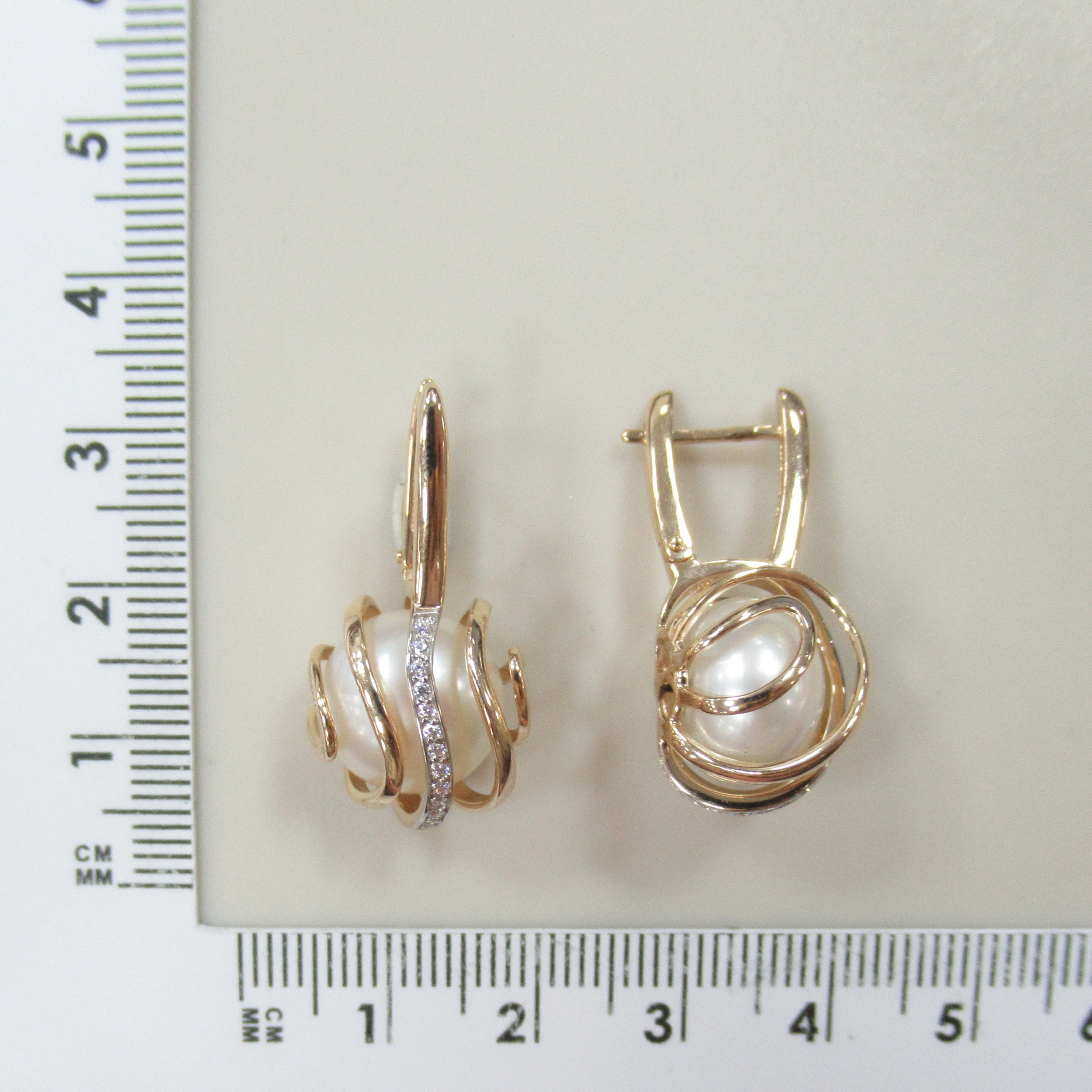 Серьги из золота с жемчугом